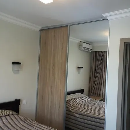 Apartment Marazlievskaya Lanzheron